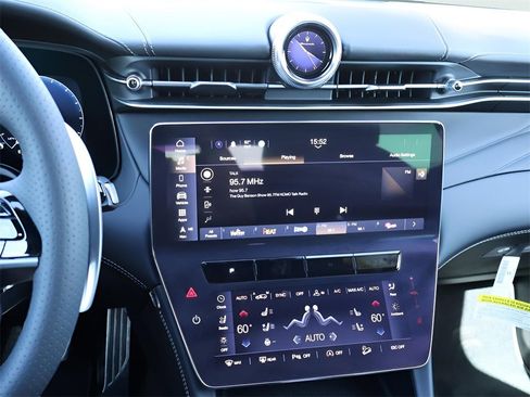 New 2025 Maserati Grecale Modena image 23