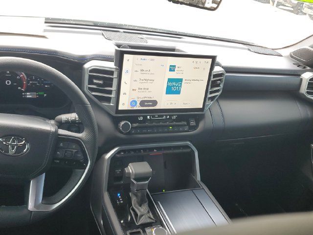 Used 2025 Toyota Sequoia Platinum AWD/4WD image 15