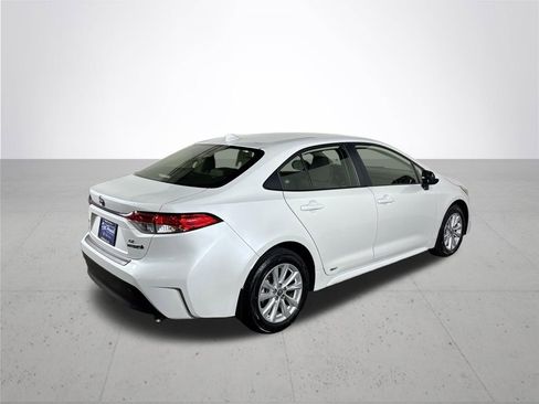 Used 2024 Toyota Corolla LE w/ LE Convenience Package AWD/4WD image 6