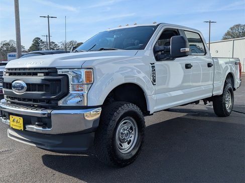 Used 2022 Ford F250 XL w/ Power Equipment Group image 7