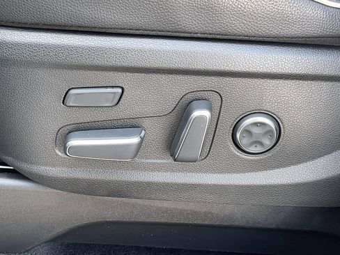 Certified 2025 Hyundai Palisade Limited AWD/4WD image 8