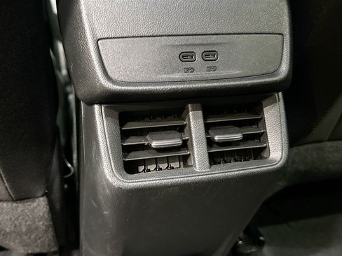 Used 2025 Chevrolet Equinox LT FWD image 27