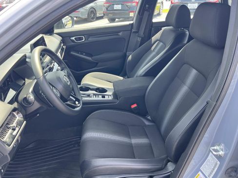 Used 2023 Honda Civic Sport image 18