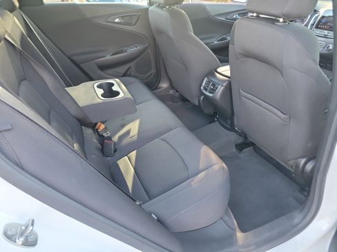 Used 2024 Chevrolet Malibu LT image 18
