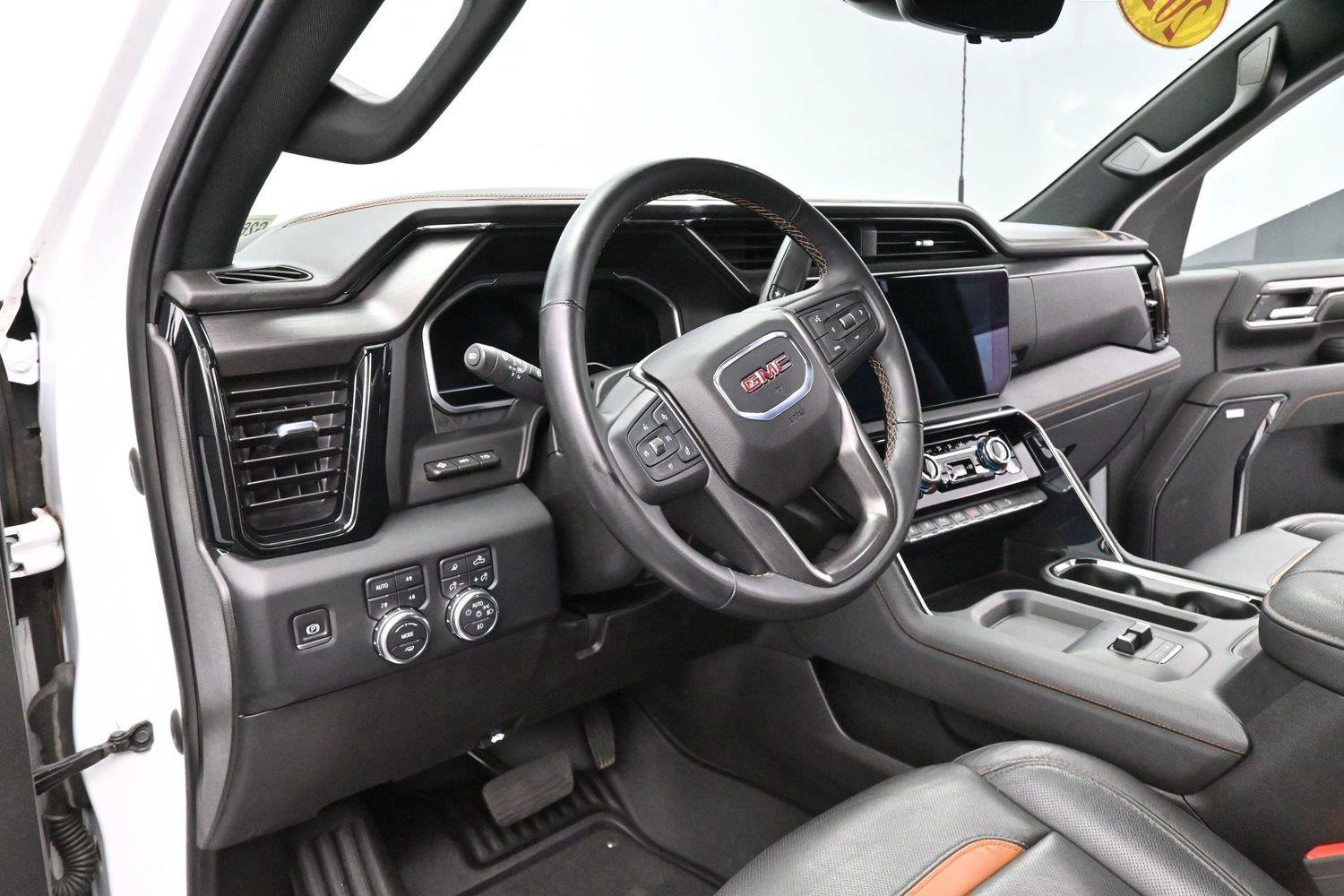 Used 2024 GMC Sierra 2500 AT4 w/ AT4 Premium Plus Package AWD/4WD image 16