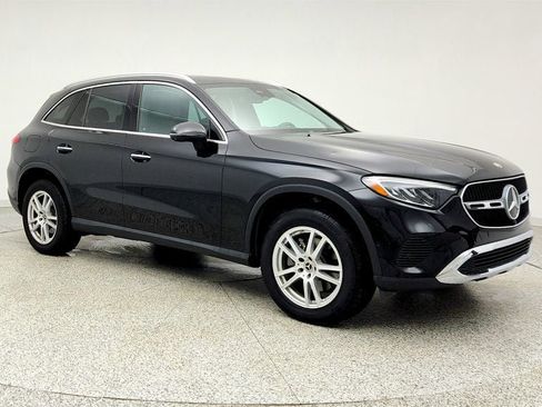 Used 2023 Mercedes-Benz GLC 300 4MATIC w/ Exclusive Trim Package image 3