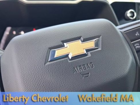 Used 2025 Chevrolet Colorado W/T RWD image 27