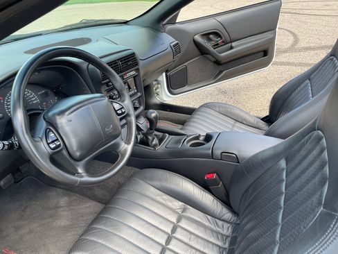 Used 2002 Chevrolet Camaro Z28 w/ SS Performance/Appearance Pkg RWD image 35