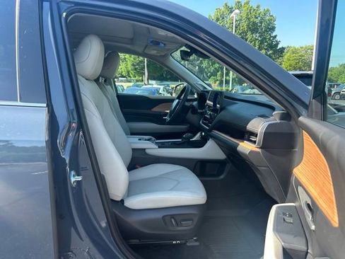 Used 2026 Toyota Grand Highlander FWD image 19