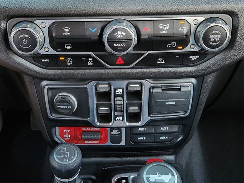 Certified 2024 Jeep Wrangler Sport image 27