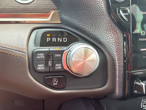 New 2025 RAM 1500 Limited AWD/4WD image 25