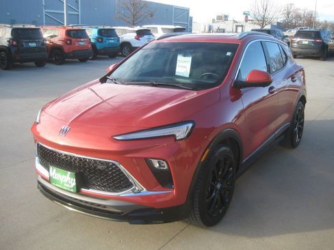 Used 2024 Buick Encore GX Sport Touring w/ Experience Buick Package image 4