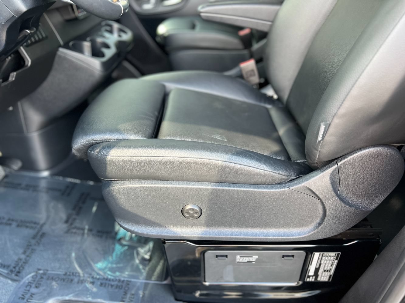 Used 2025 Mercedes-Benz Sprinter 2500 image 22