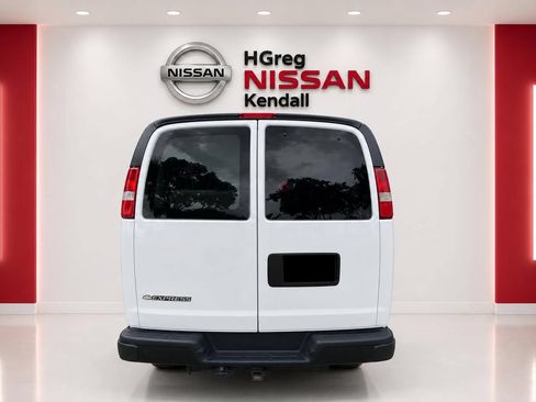 Used 2024 Chevrolet Express 3500 LS RWD image 6