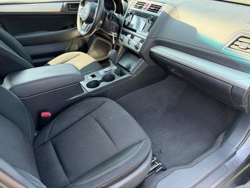 Used 2019 Subaru Outback 2.5i AWD/4WD image 20