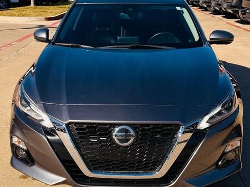 Used 2020 Nissan Altima 2.5 Platinum image 6