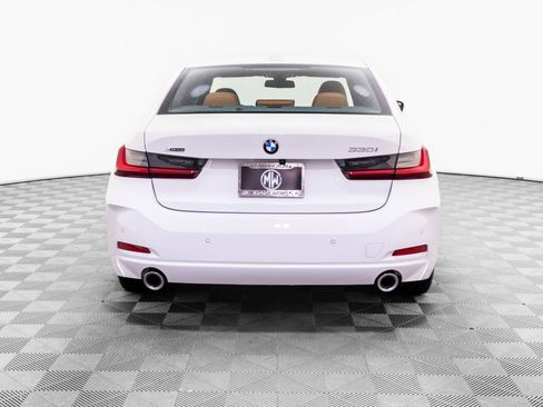 Used 2025 BMW 330i xDrive Sedan w/ M Sport Package AWD/4WD image 4