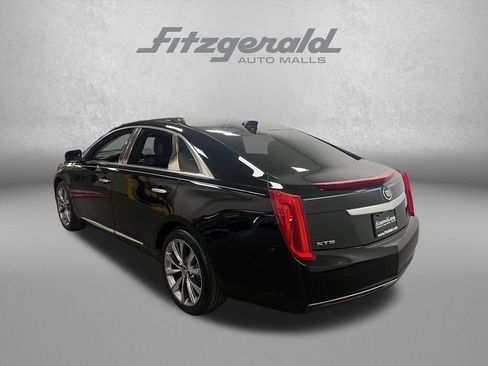 Used 2015 Cadillac XTS FWD image 3