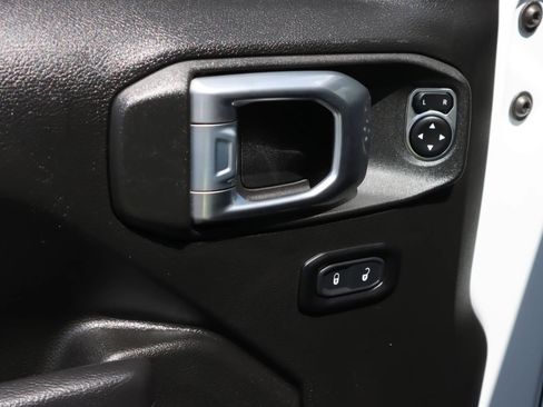 Used 2022 Jeep Wrangler Sport AWD/4WD image 22