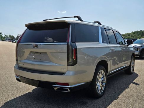 Used 2022 Cadillac Escalade ESV Premium Luxury w/ Performance Package AWD/4WD image 6