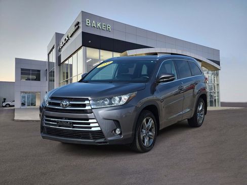 Used 2019 Toyota Highlander Limited Platinum image 1