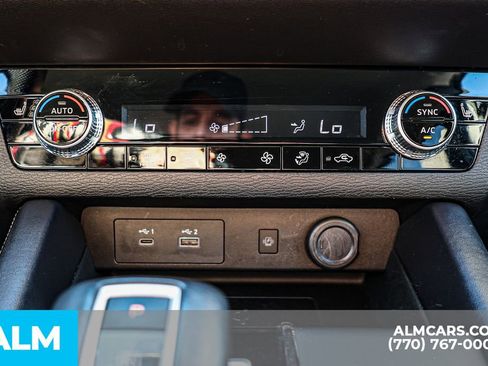 Used 2024 Mitsubishi Outlander SE image 46