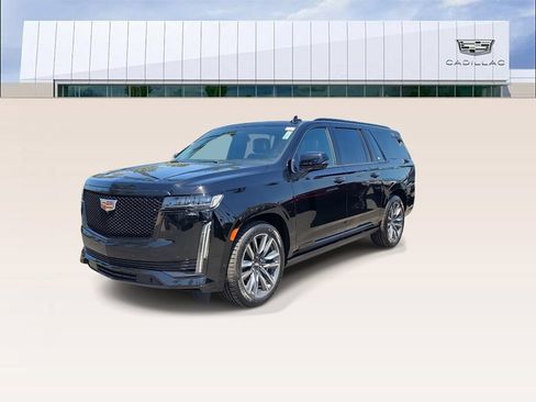 Used 2022 Cadillac Escalade ESV Sport w/ Touring Package AWD/4WD image 4