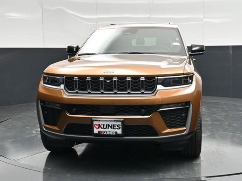New 2026 Jeep Grand Cherokee L Limited AWD/4WD image 2