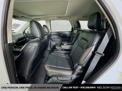 Certified 2024 Nissan Pathfinder Platinum image 26