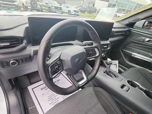 Used 2024 Ford Mustang Coupe RWD image 10