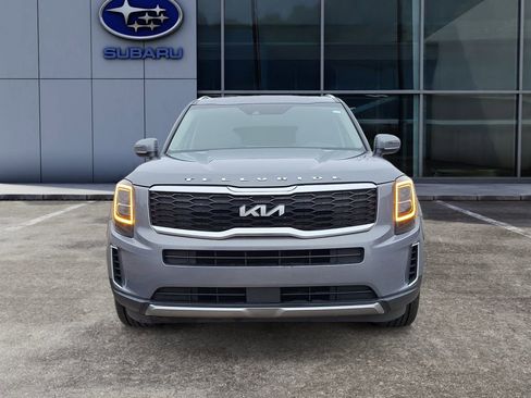 Used 2022 Kia Telluride EX w/ EX Premium Package image 2
