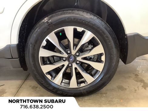 Used 2017 Subaru Outback 2.5i Limited AWD/4WD image 25