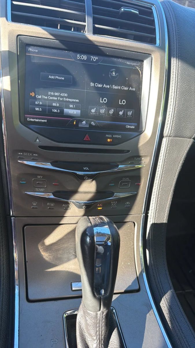 Used 2014 Lincoln MKX AWD w/ Equipment Group 102A image 6