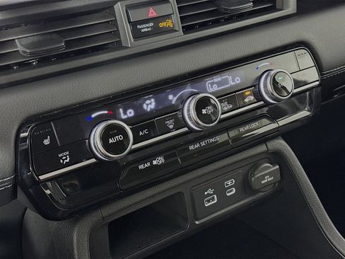 Certified 2025 Honda Pilot EX-L image 15