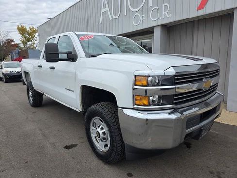 Used 2018 Chevrolet Silverado 2500 W/T w/ Snow Plow Prep Package image 4