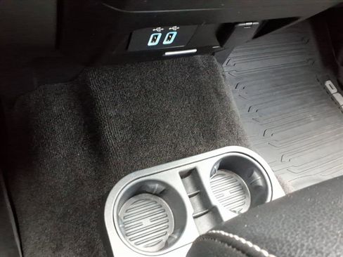 Used 2018 Ford F150 Lariat image 26