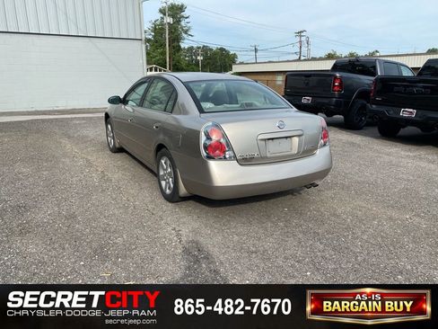 Used 2005 Nissan Altima 2.5 S w/ (S02) Side Airbags Pkg FWD image 7