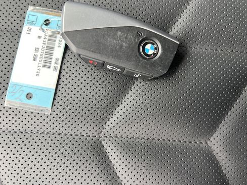 Used 2025 BMW 530i RWD image 36