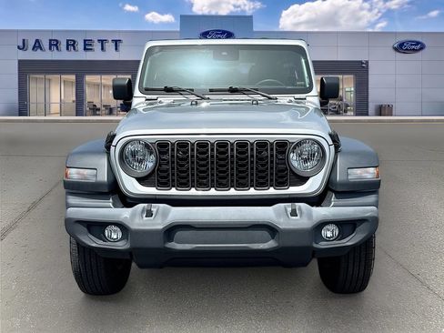 Used 2024 Jeep Wrangler Unlimited Sport AWD/4WD image 2