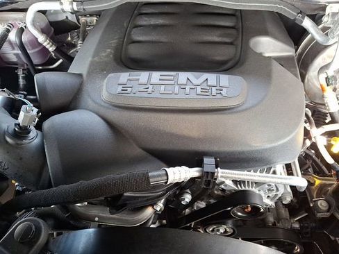 Used 2024 RAM 2500 Tradesman w/ Chrome Appearance Group image 29