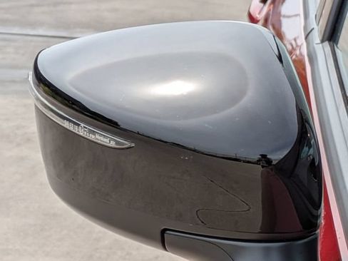 New 2025 Nissan Versa SR w/ Trunk Package FWD image 12