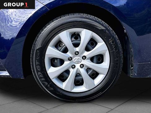 Used 2022 Toyota Corolla LE FWD image 11