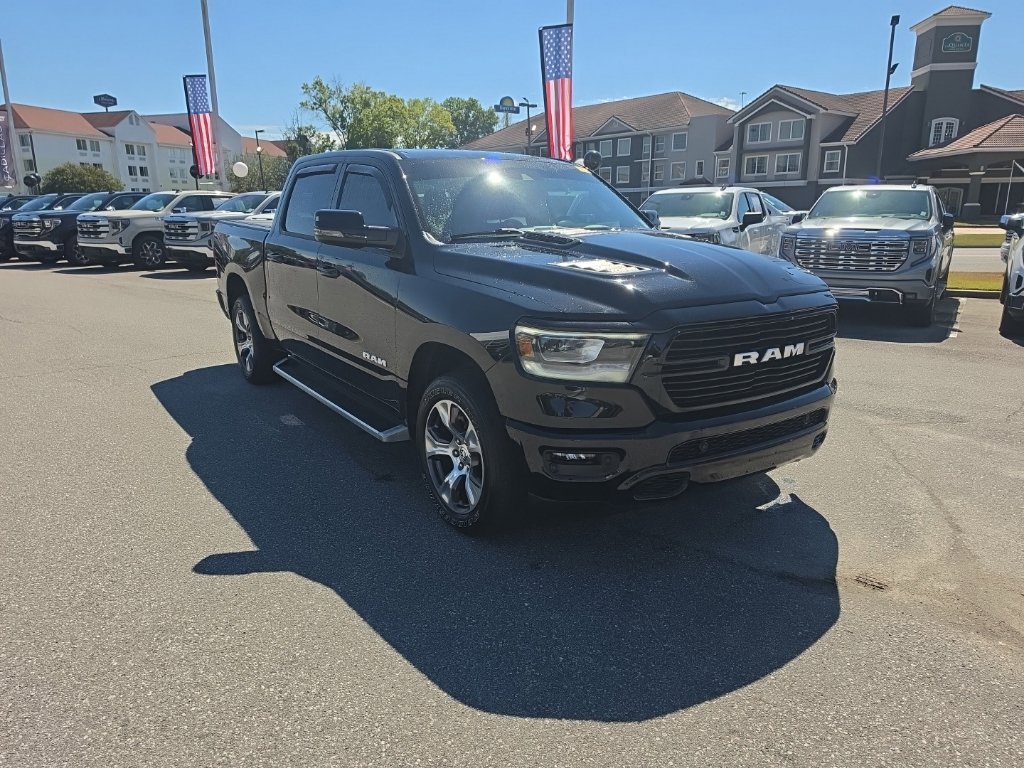 Used 2023 RAM 1500 Laramie AWD/4WD image 1