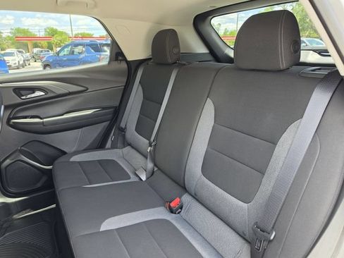 Used 2023 Chevrolet TrailBlazer LT w/ Convenience Package AWD/4WD image 18
