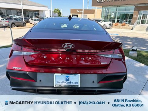 Certified 2024 Hyundai Elantra Limited FWD image 14
