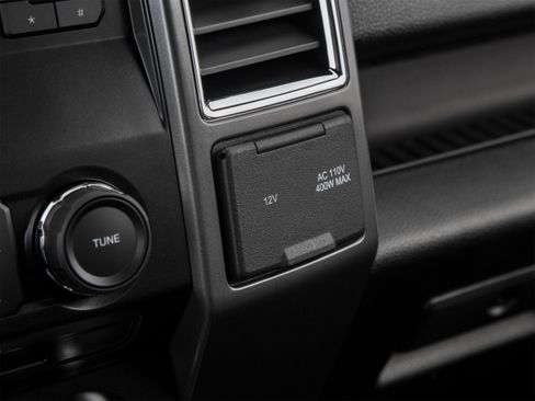 Used 2017 Ford F150 XLT w/ Equipment Group 302A Luxury AWD/4WD image 39
