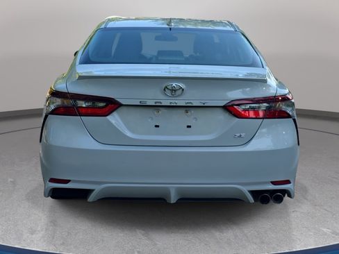 Used 2024 Toyota Camry SE FWD image 5