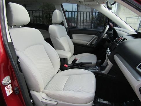 Used 2016 Subaru Forester 2.5i Premium AWD/4WD image 11