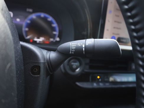 Used 2023 Toyota Crown XLE image 20