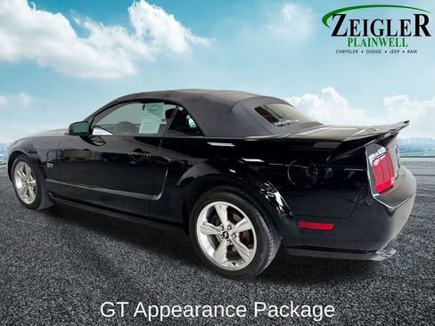 Used 2008 Ford Mustang GT RWD image 3